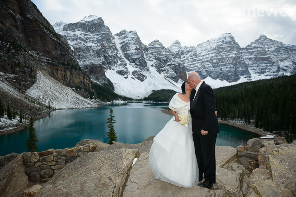 Wedding photos at Moraine Lake